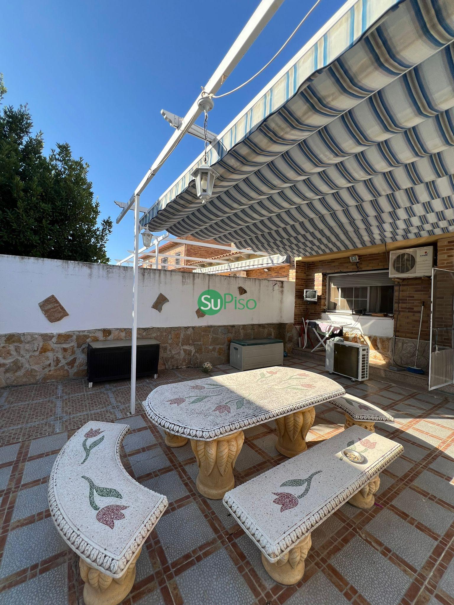 Venta de chalet en Esquivias