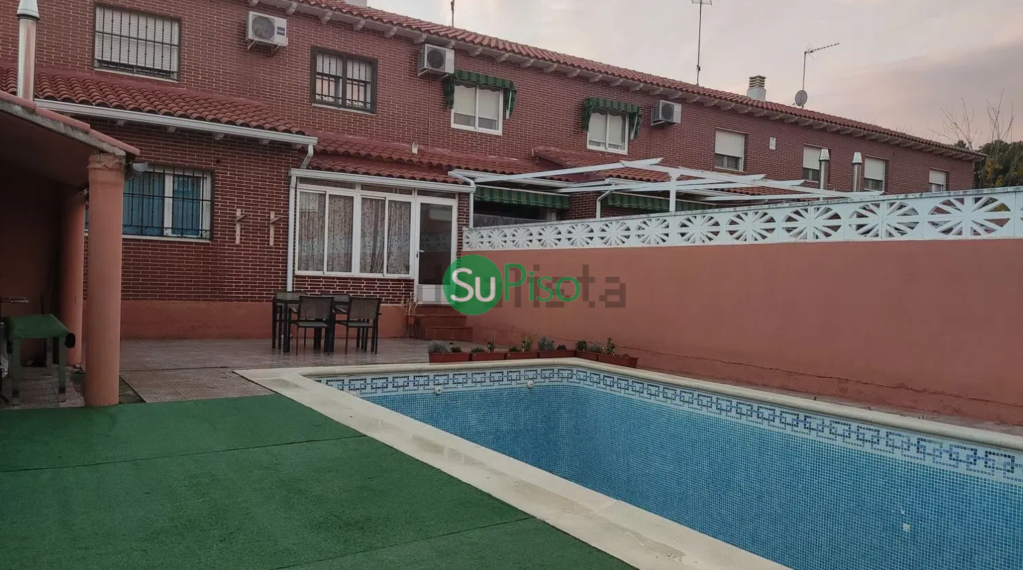 For sale of chalet in Yeles