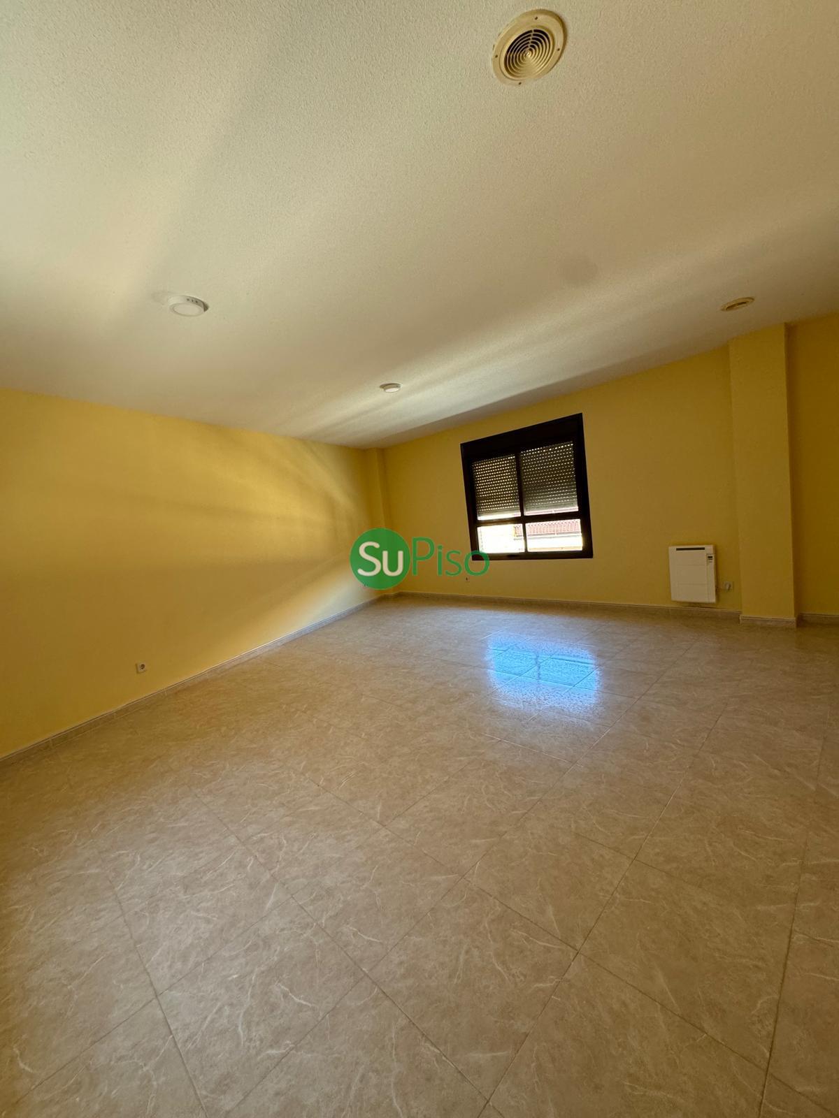 For rent of flat in Cedillo del Condado