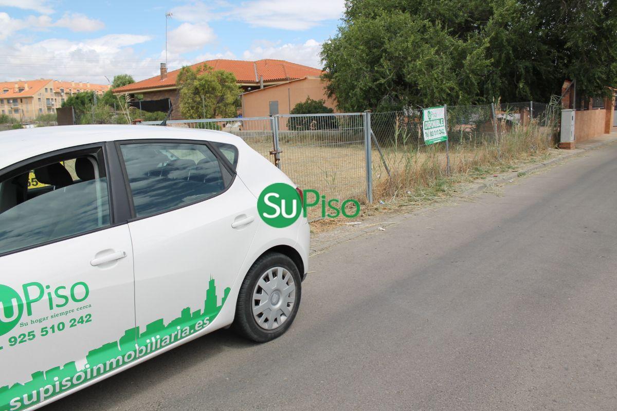 For sale of land in Yeles