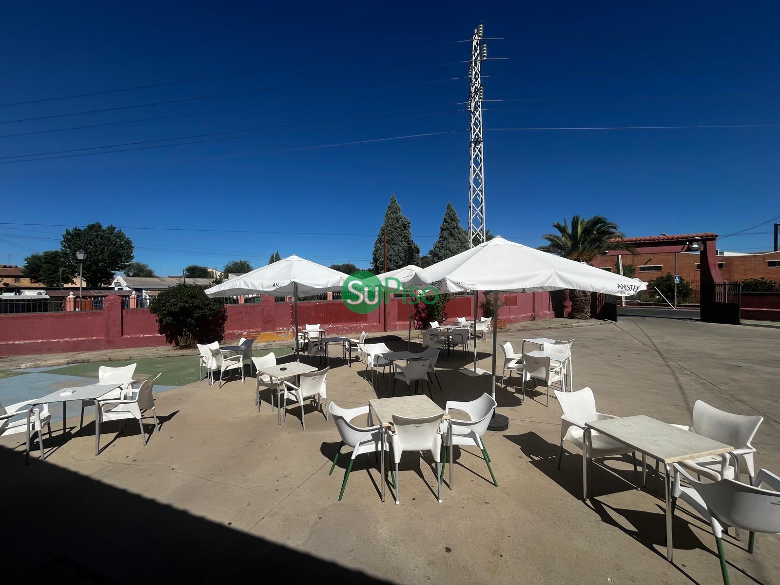 For sale of commercial in Yeles