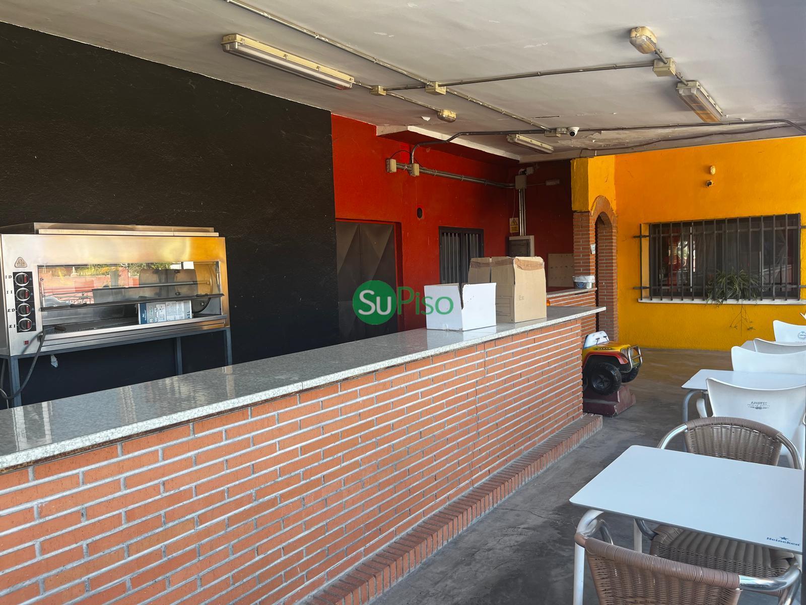 For sale of commercial in Yeles