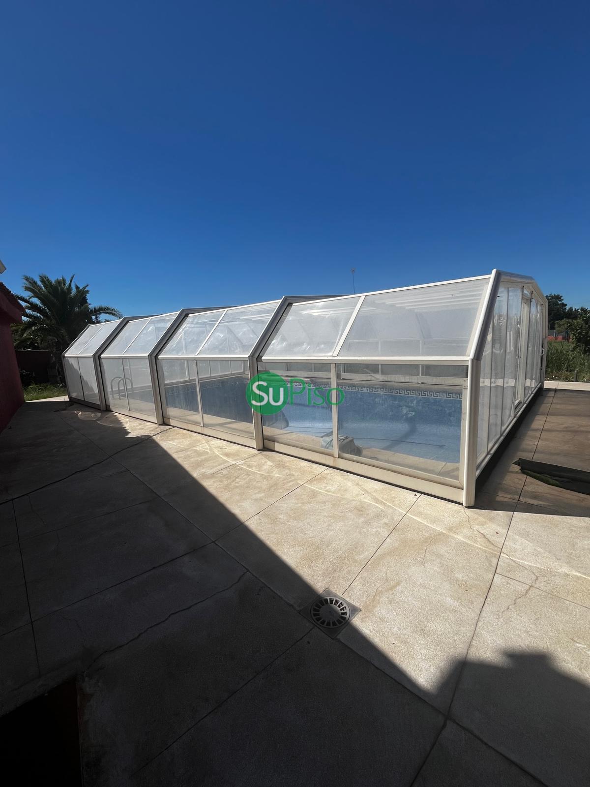 For sale of commercial in Yeles