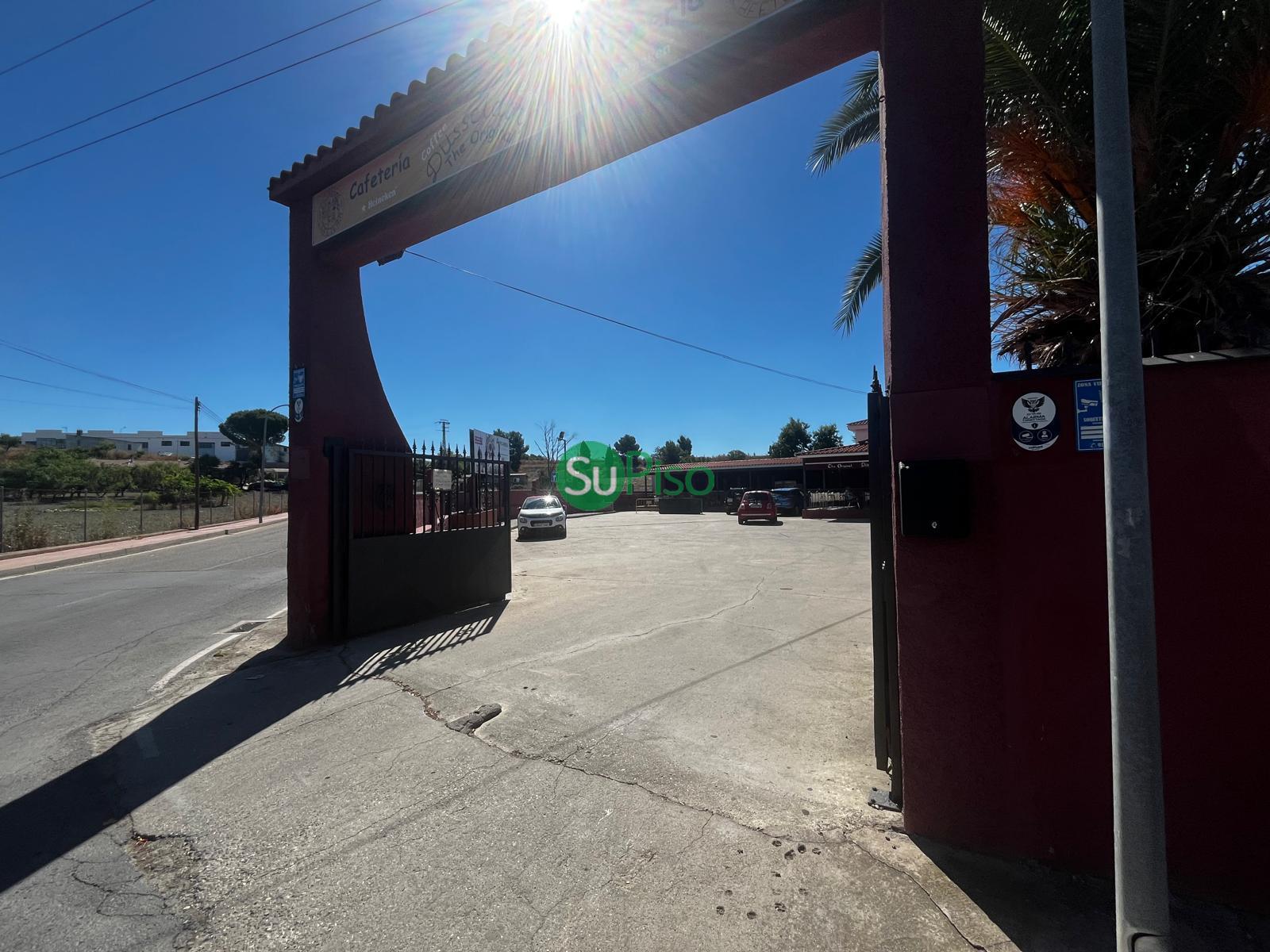 For sale of commercial in Yeles