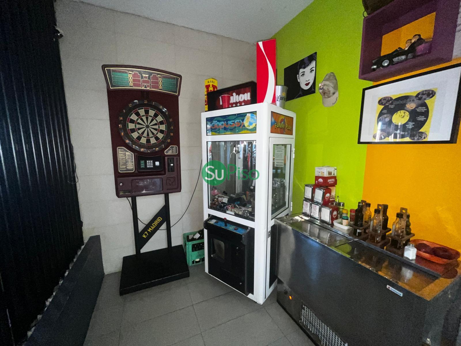For sale of commercial in Yeles