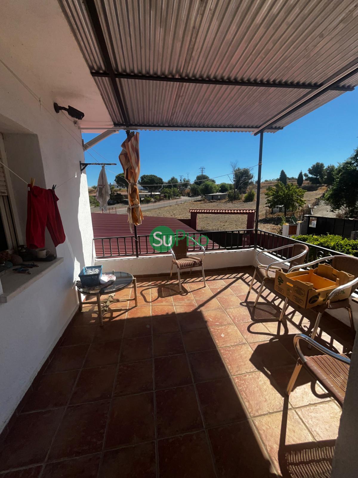 For sale of commercial in Yeles