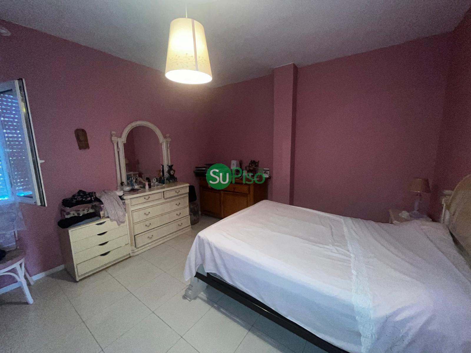 For sale of commercial in Yeles