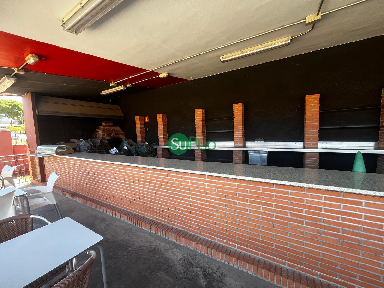 For sale of commercial in Yeles