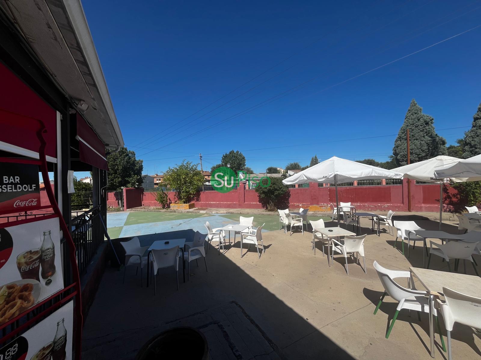 For sale of commercial in Yeles