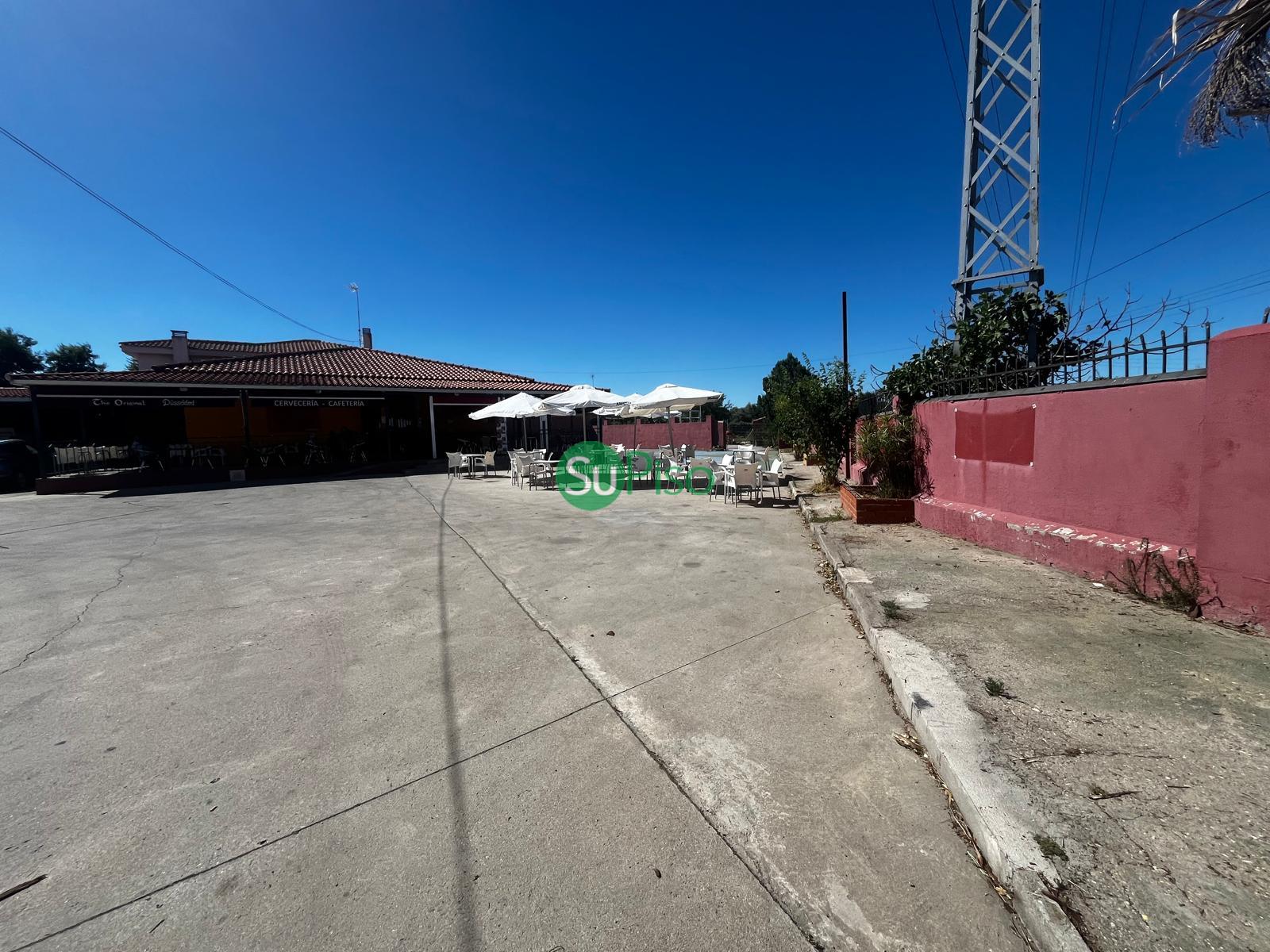For sale of commercial in Yeles