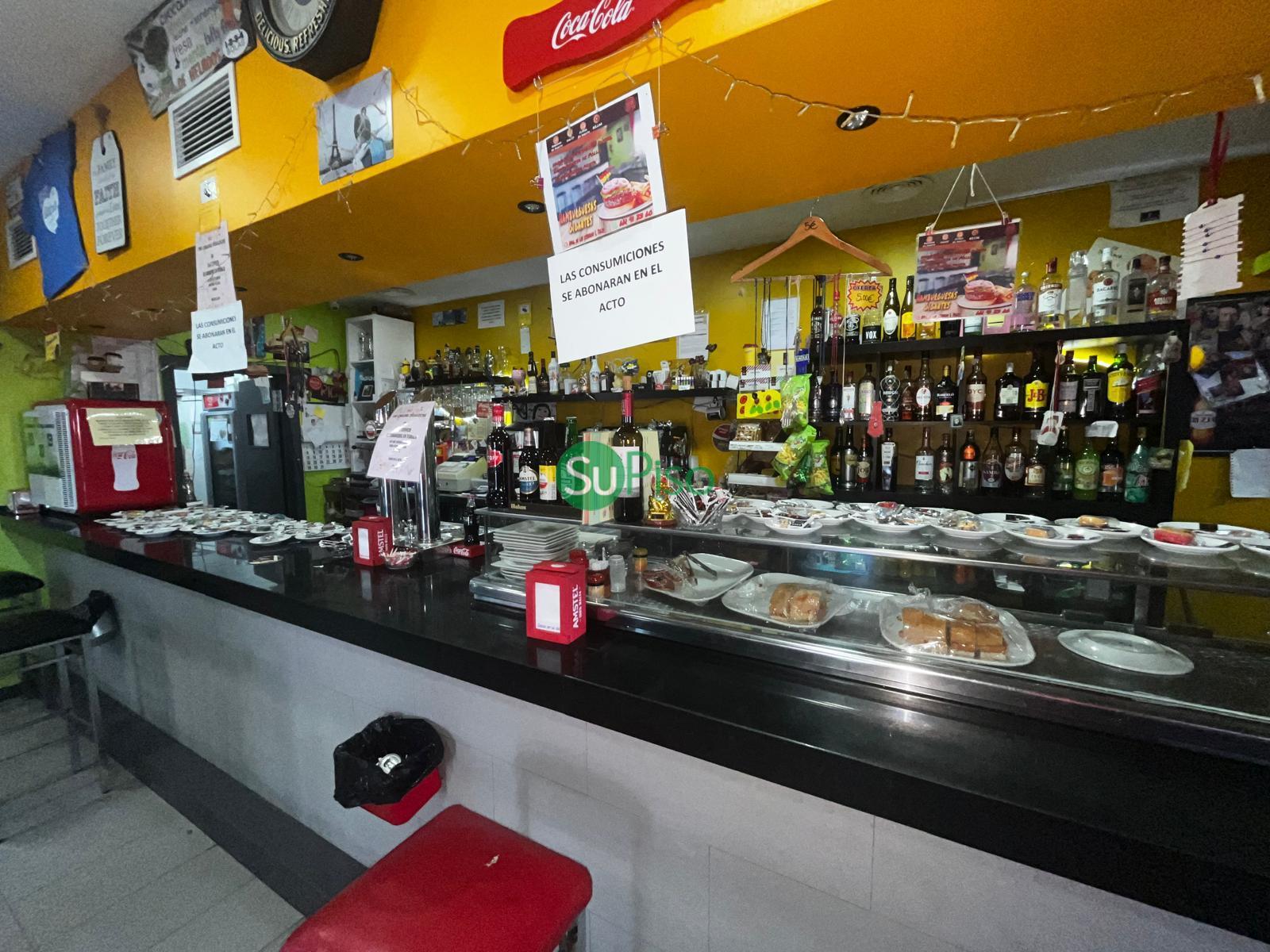 For sale of commercial in Yeles