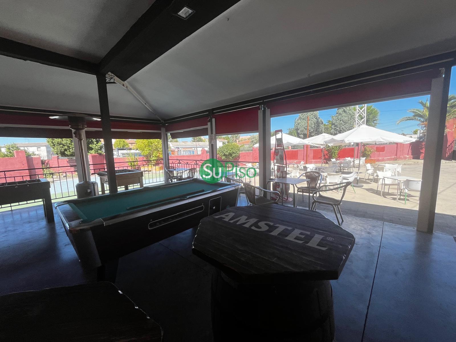 For sale of commercial in Yeles