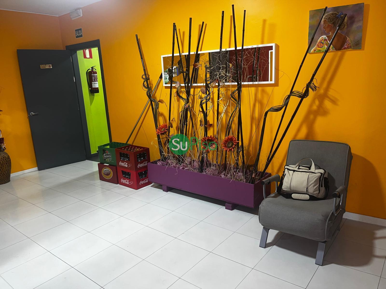 For sale of commercial in Yeles