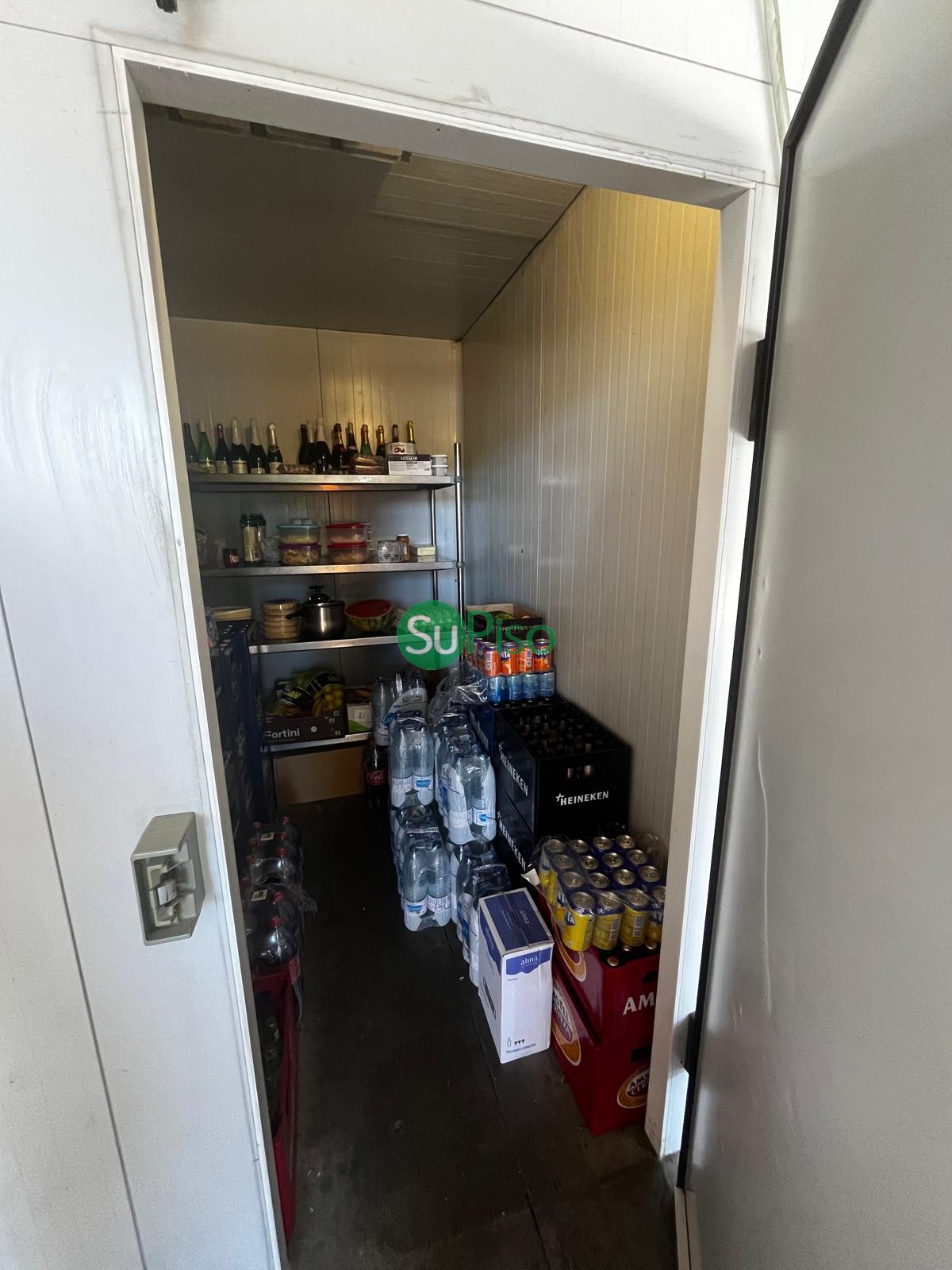 For sale of commercial in Yeles