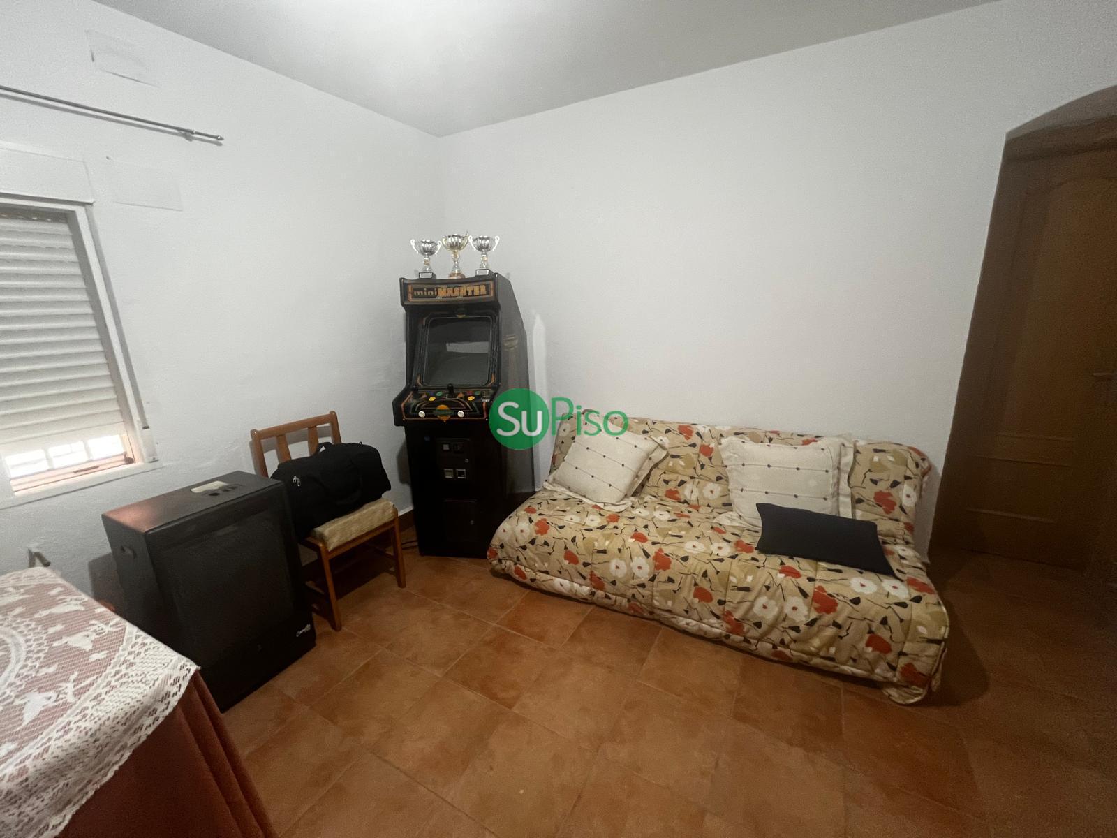 For sale of house in Yeles