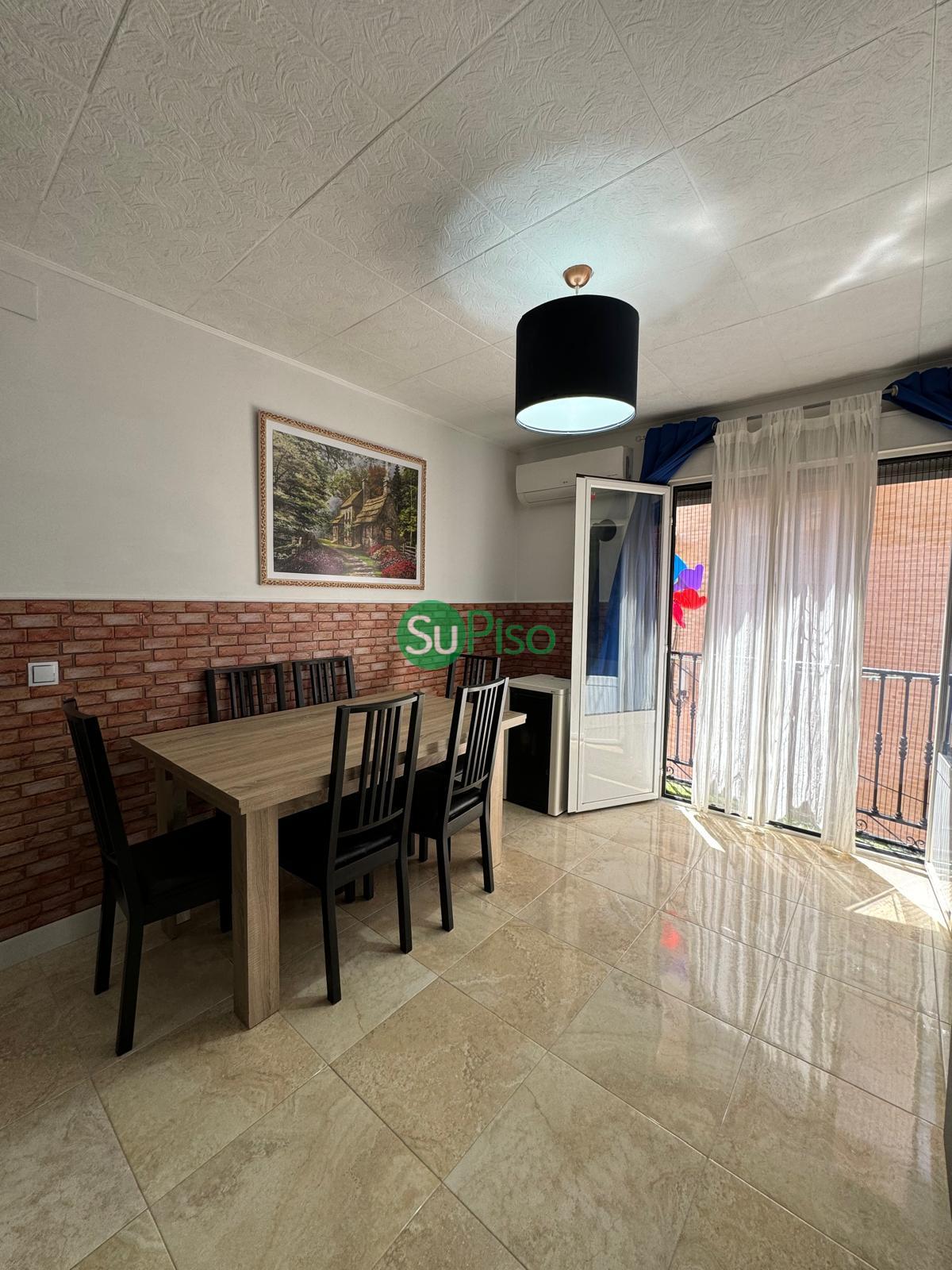 For sale of flat in El Viso de San Juan