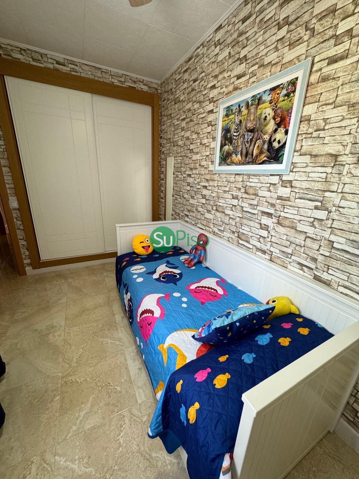 For sale of flat in El Viso de San Juan