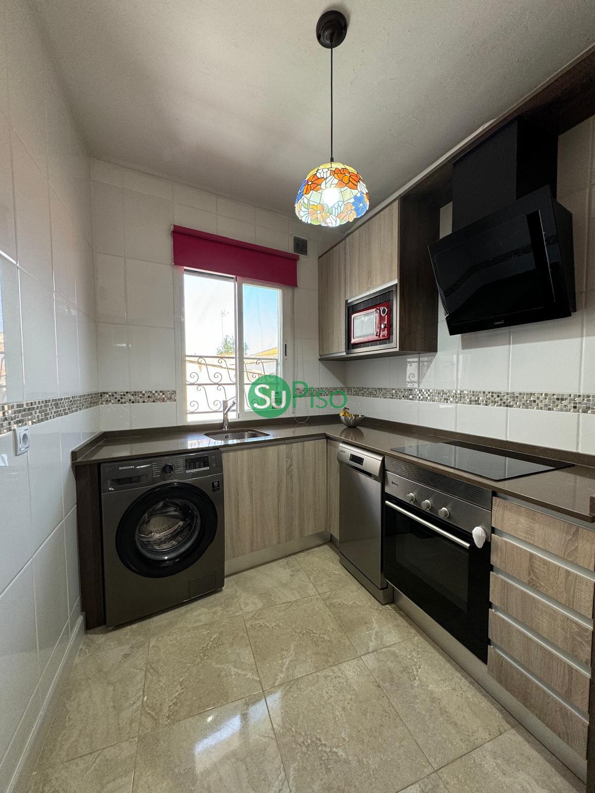 For sale of flat in El Viso de San Juan