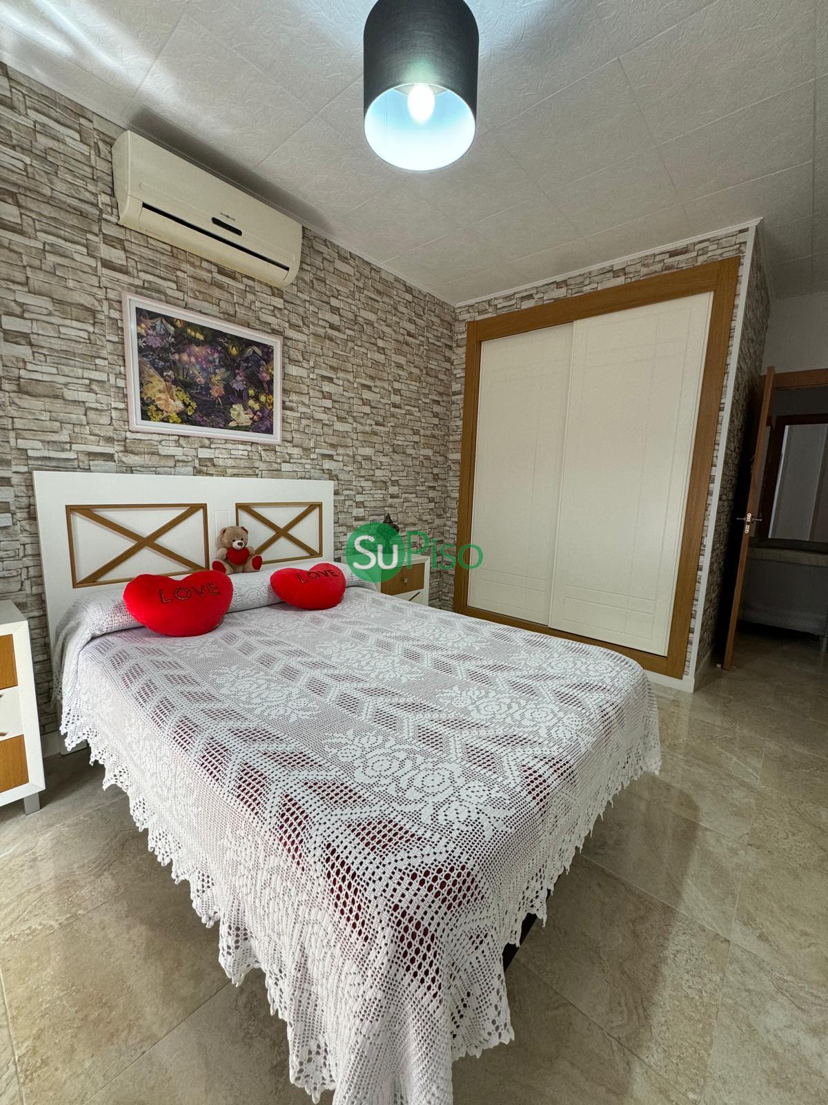 For sale of flat in El Viso de San Juan