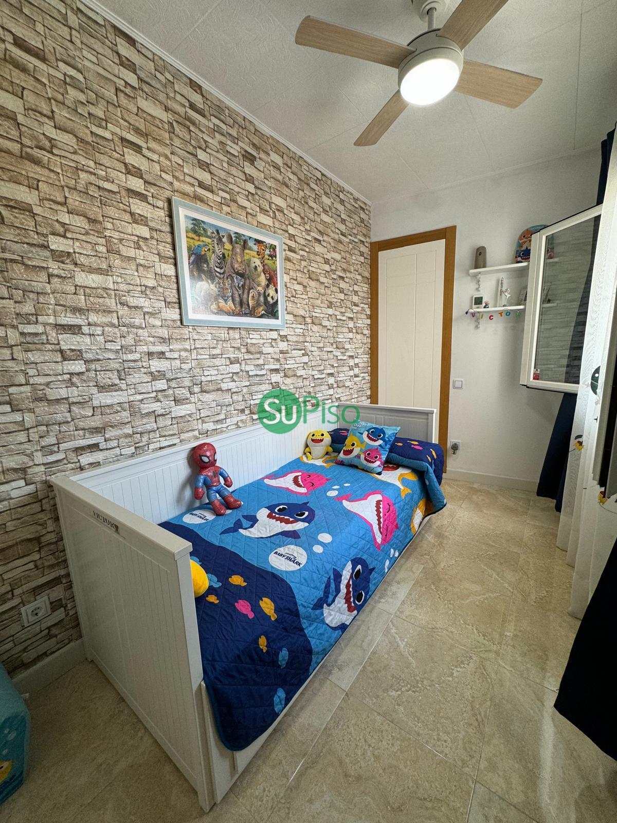 For sale of flat in El Viso de San Juan