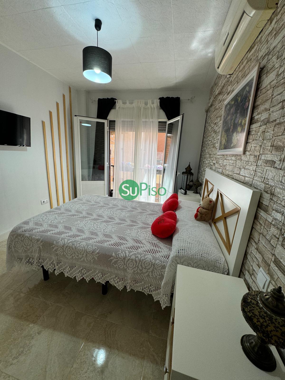 For sale of flat in El Viso de San Juan