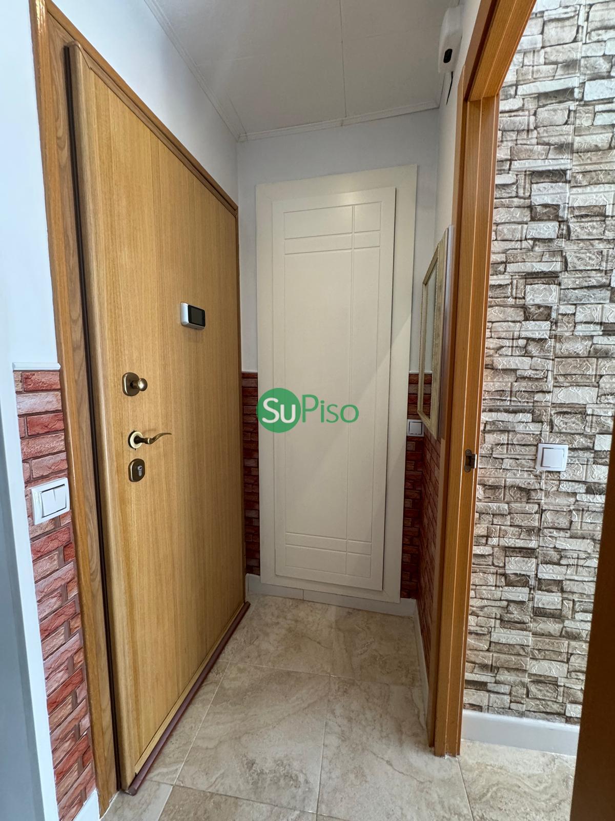 For sale of flat in El Viso de San Juan