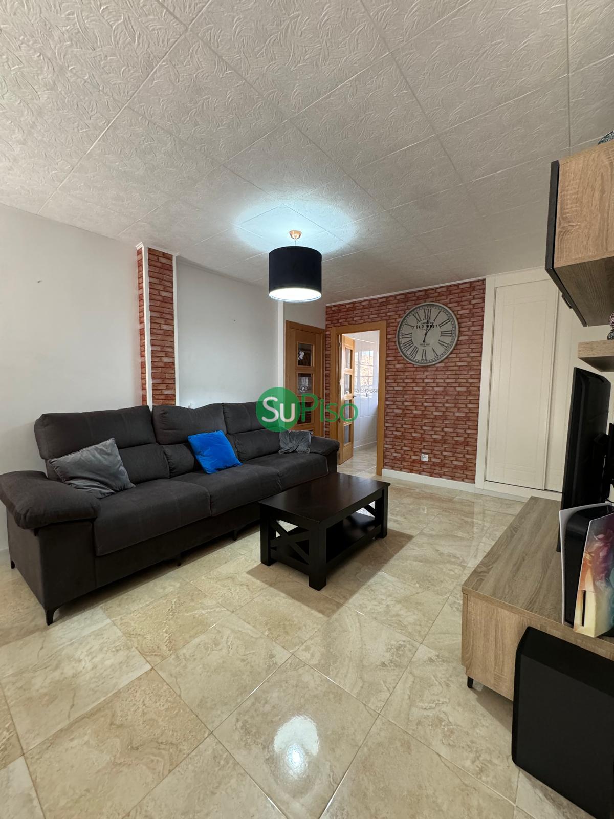 For sale of flat in El Viso de San Juan