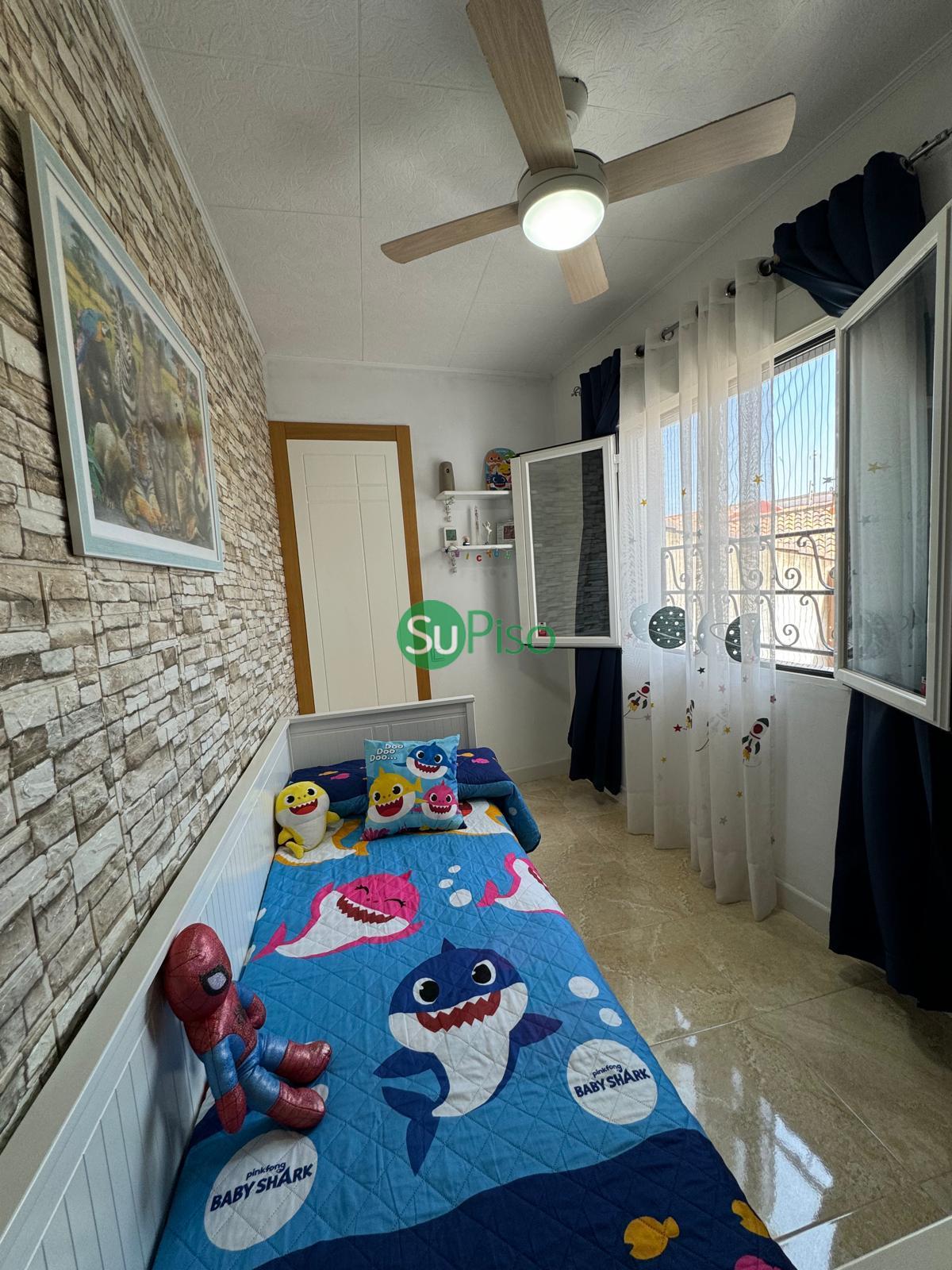 For sale of flat in El Viso de San Juan