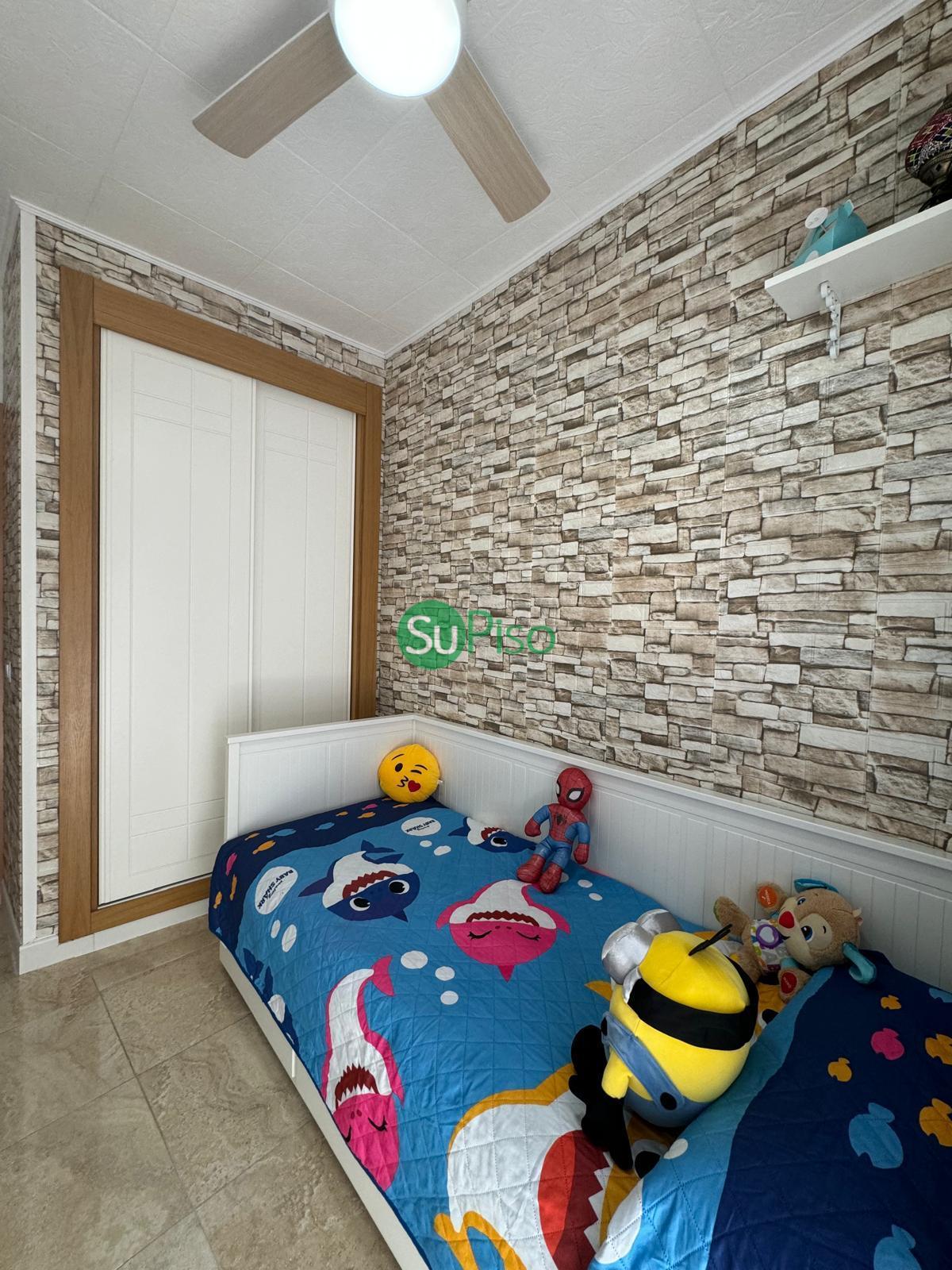 For sale of flat in El Viso de San Juan