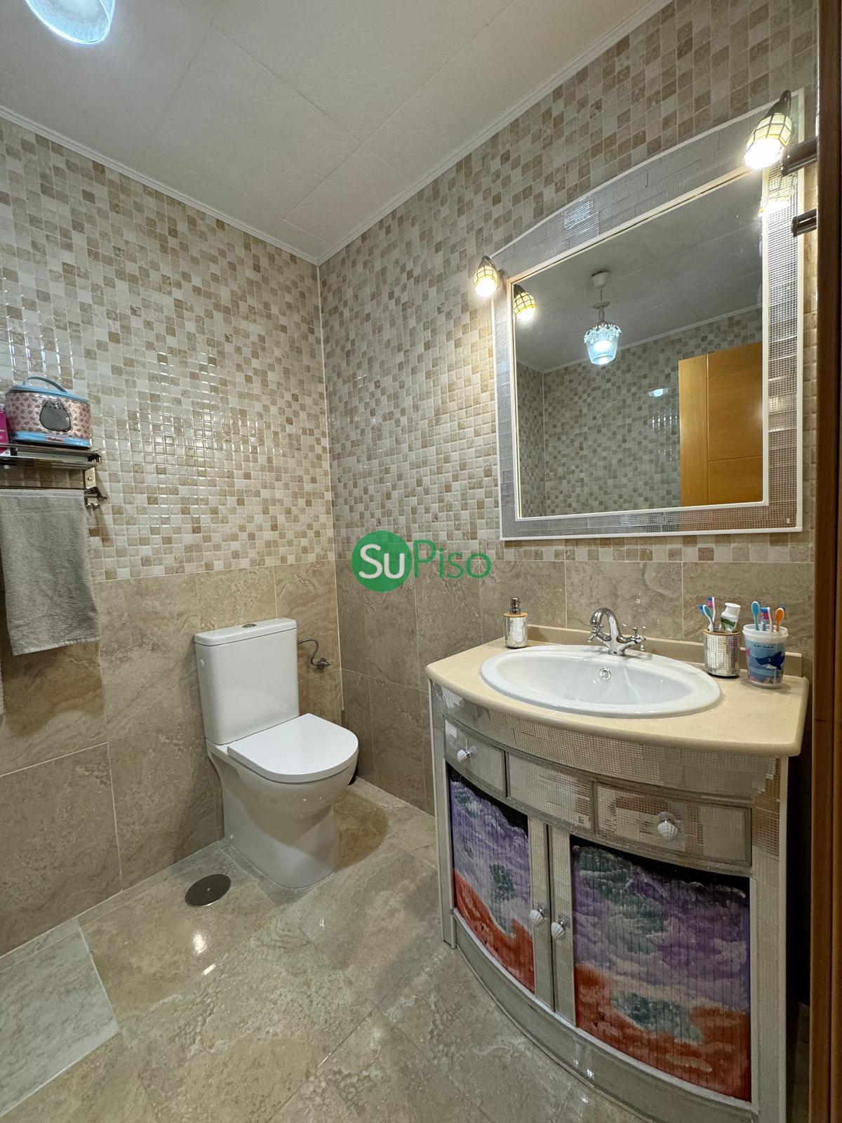 For sale of flat in El Viso de San Juan