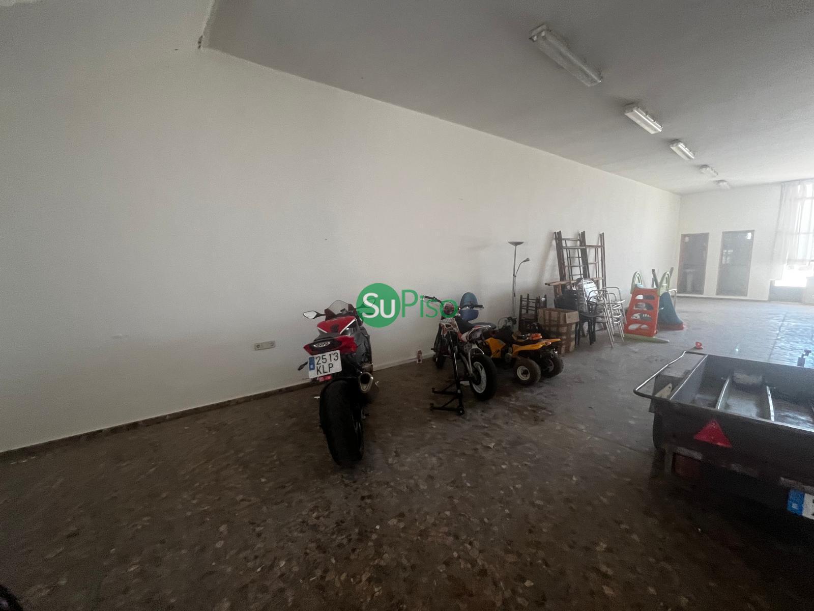 For rent of commercial in Seseña