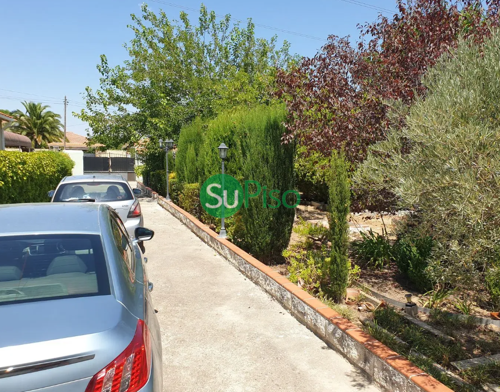 For sale of house in El Viso de San Juan