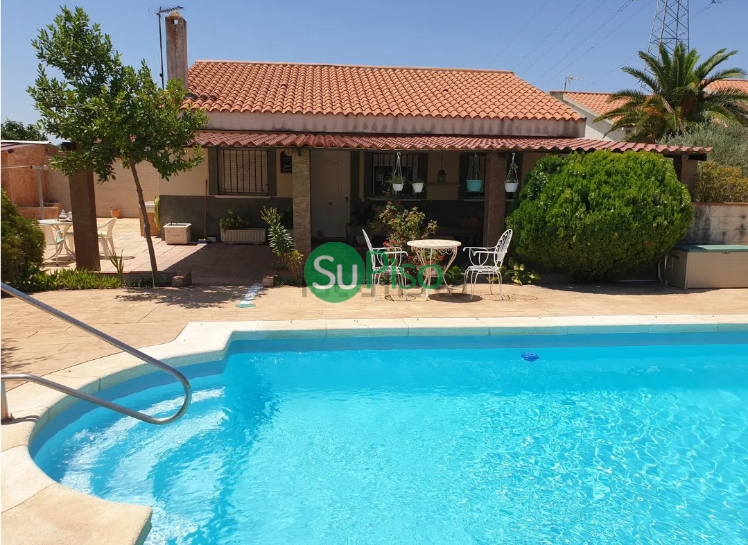 For sale of house in El Viso de San Juan