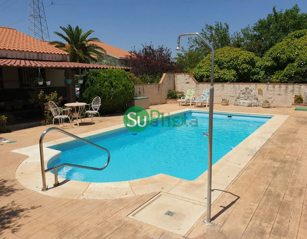 For sale of house in El Viso de San Juan