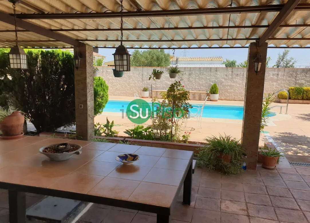 For sale of house in El Viso de San Juan