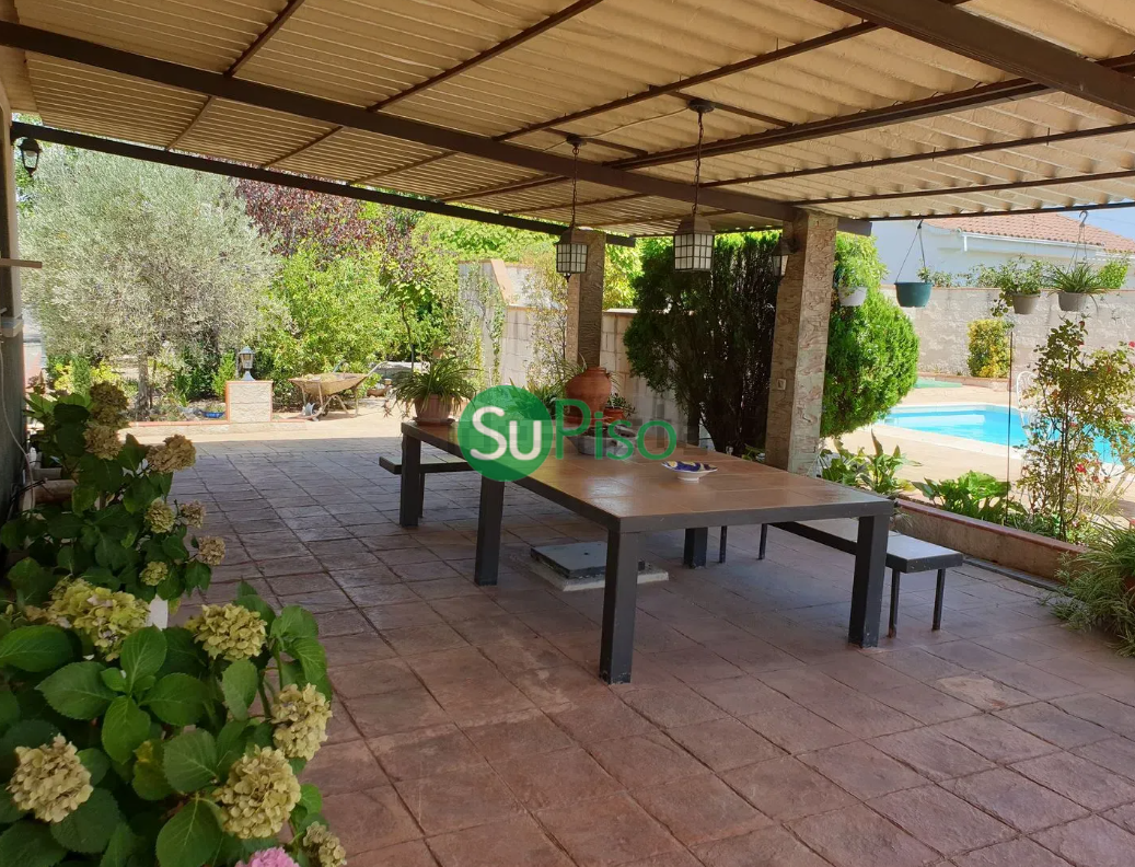 For sale of house in El Viso de San Juan