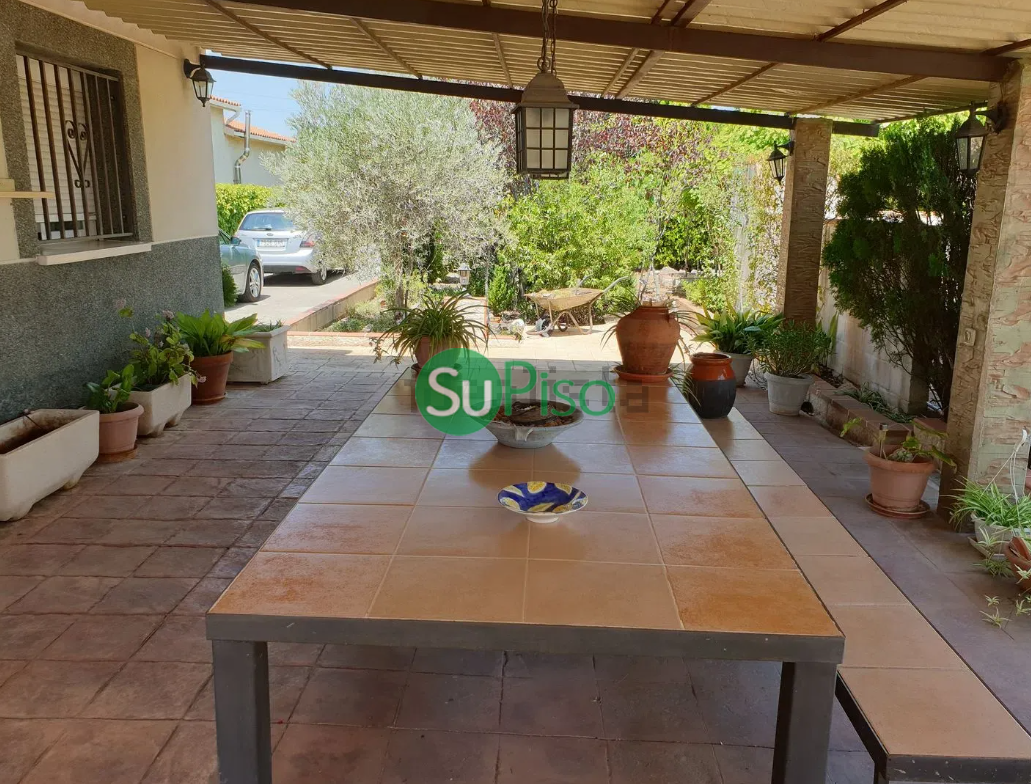 For sale of house in El Viso de San Juan