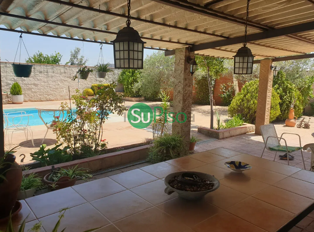 For sale of house in El Viso de San Juan