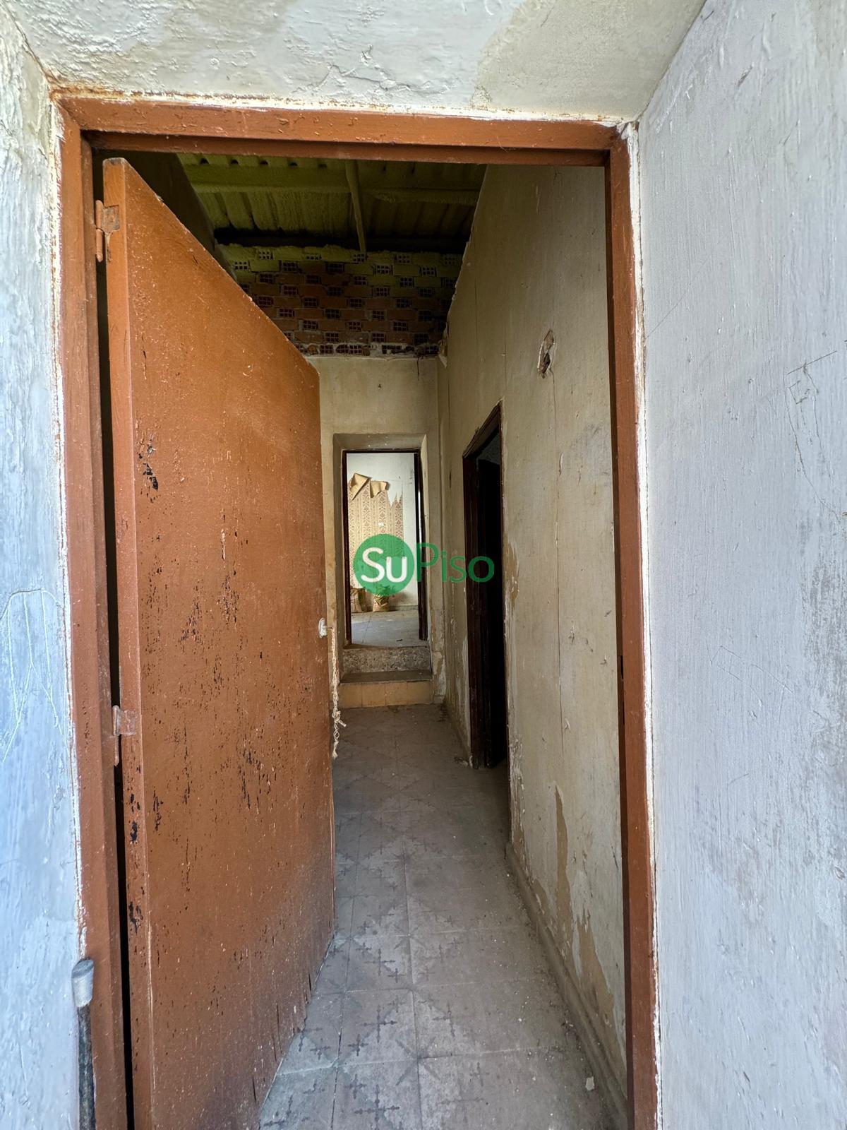 For sale of house in Cedillo del Condado
