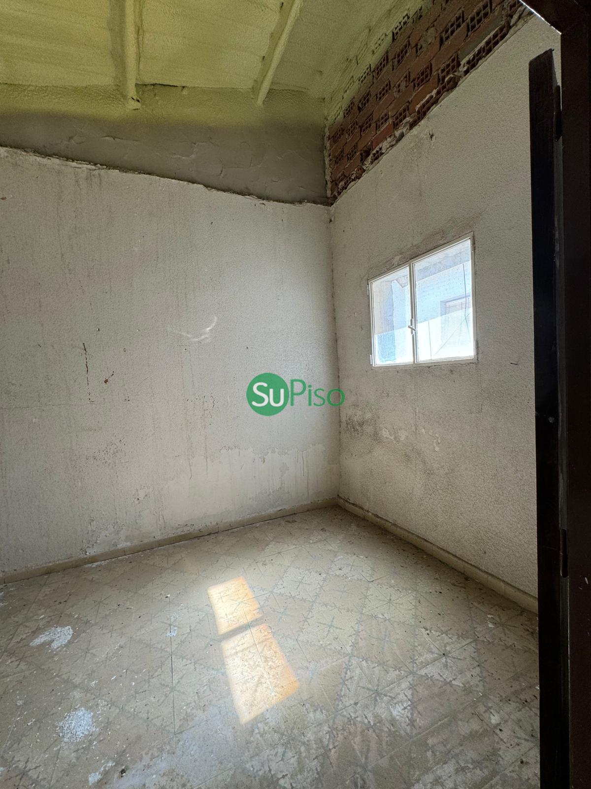For sale of house in Cedillo del Condado