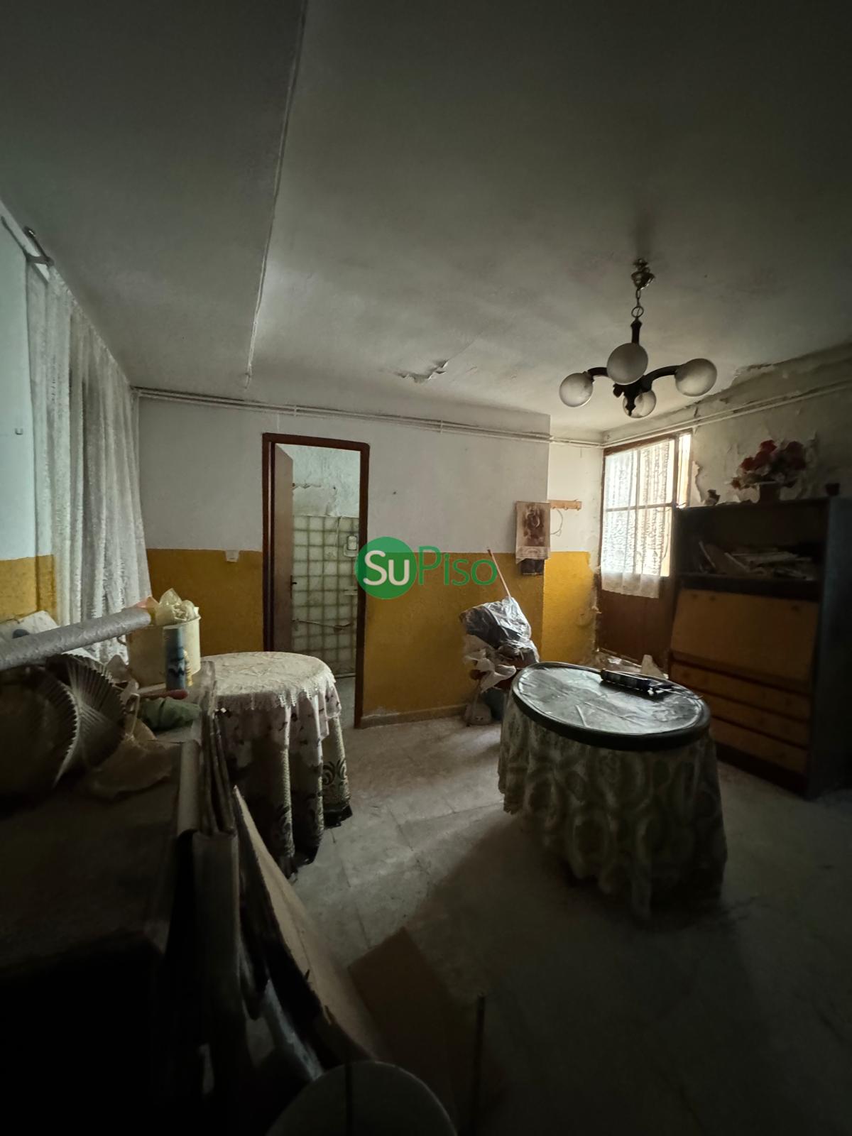 For sale of house in Cedillo del Condado