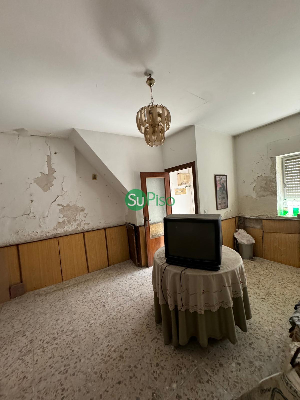 For sale of house in Cedillo del Condado