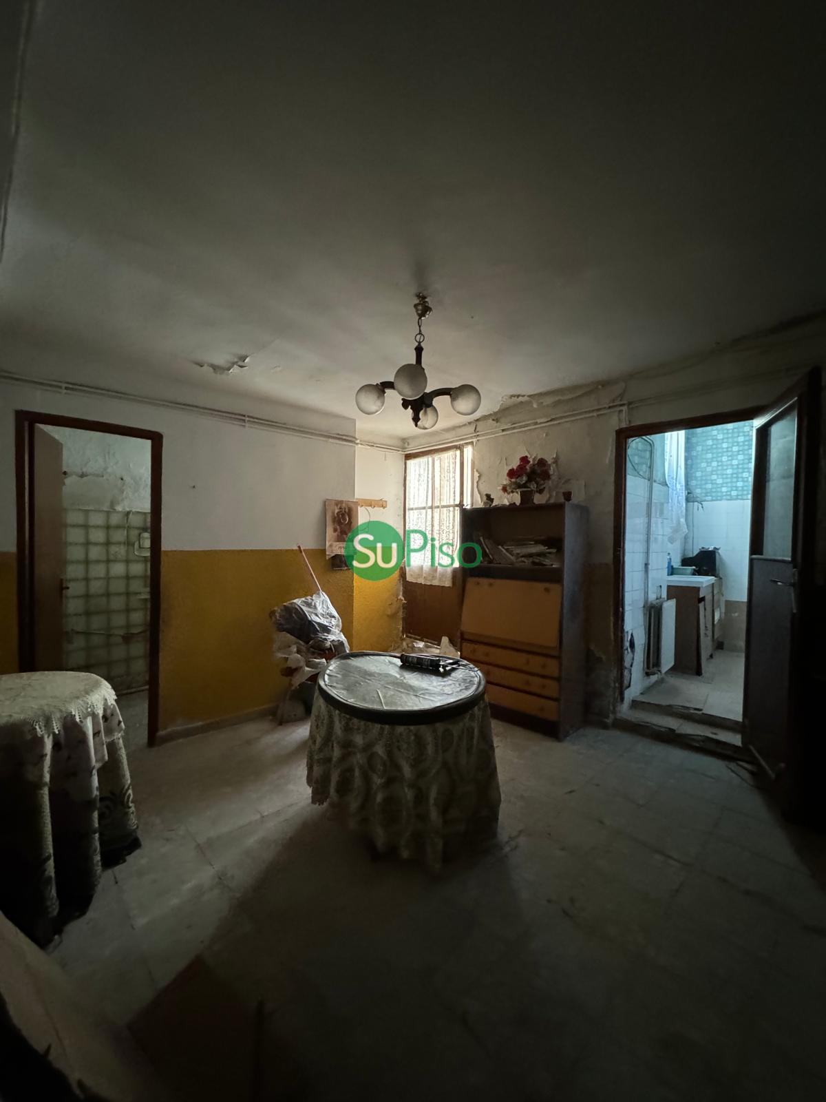 For sale of house in Cedillo del Condado