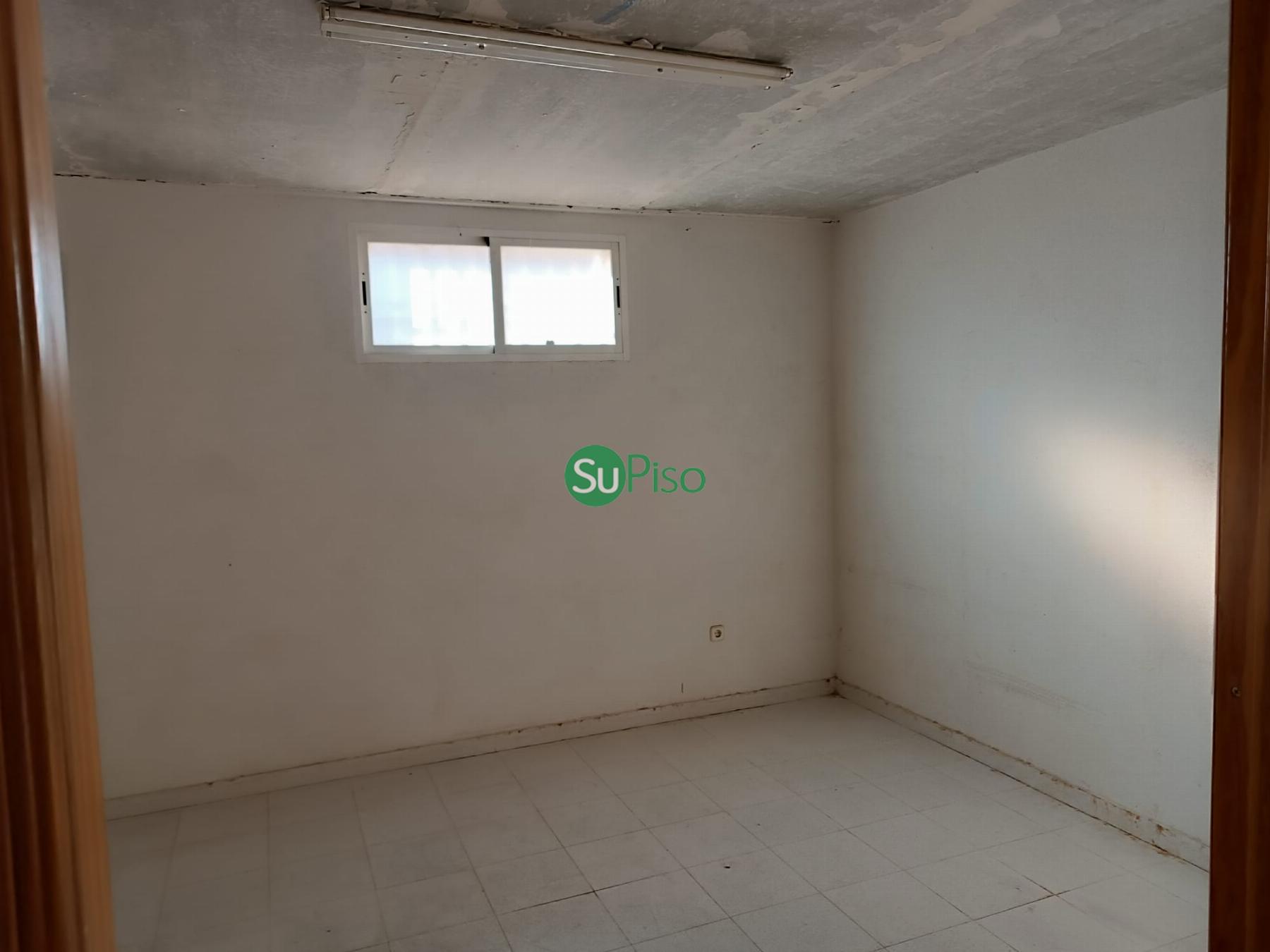 For sale of industrial plant/warehouse in Yeles