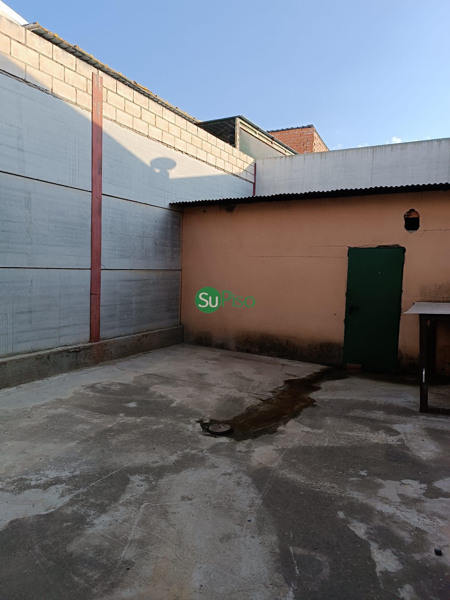 For sale of industrial plant/warehouse in Yeles