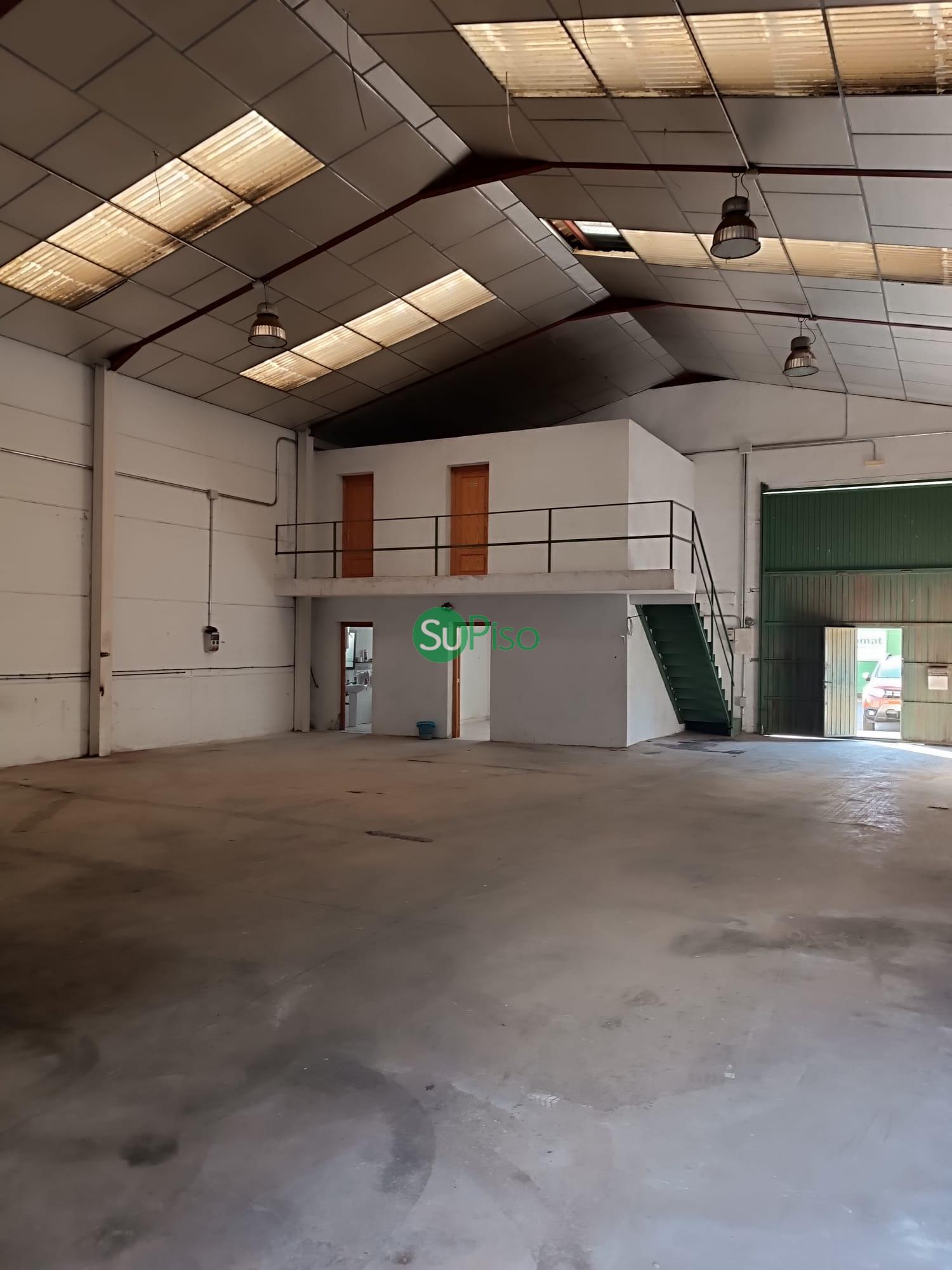 For sale of industrial plant/warehouse in Yeles