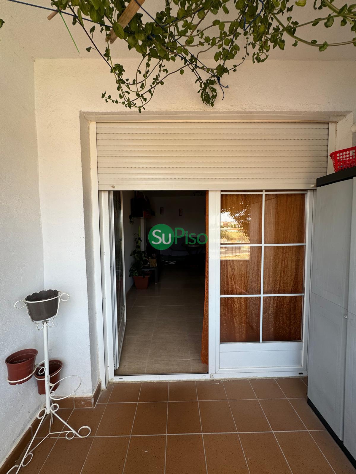 For sale of flat in Cedillo del Condado