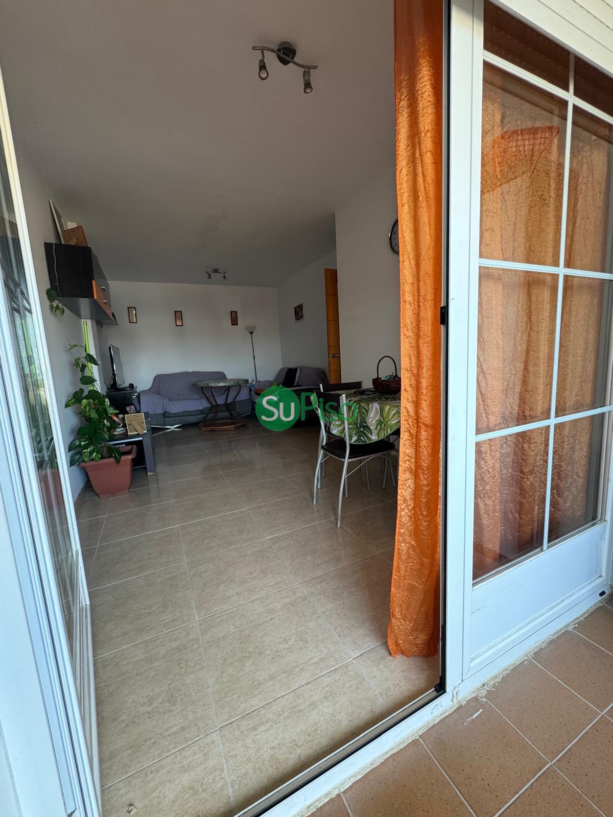For sale of flat in Cedillo del Condado