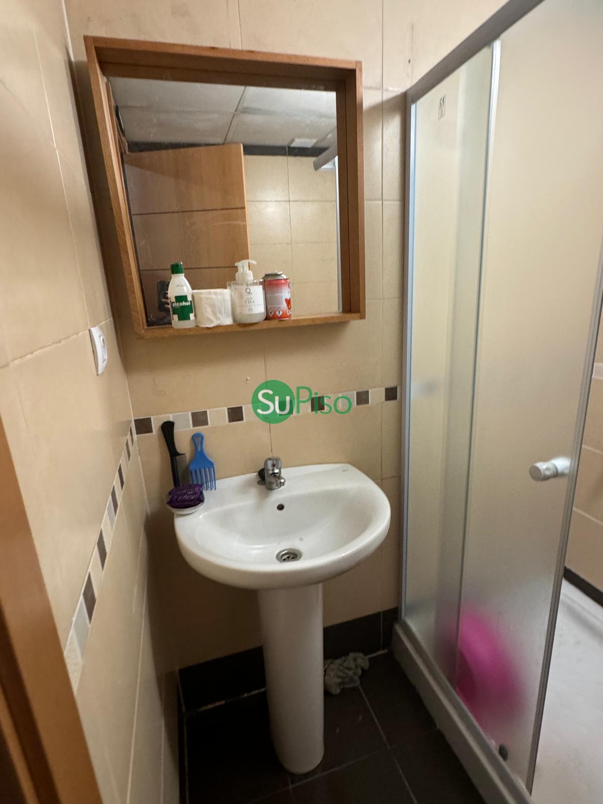 For sale of flat in Cedillo del Condado