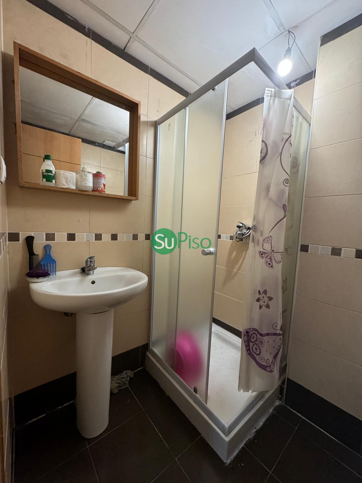 For sale of flat in Cedillo del Condado